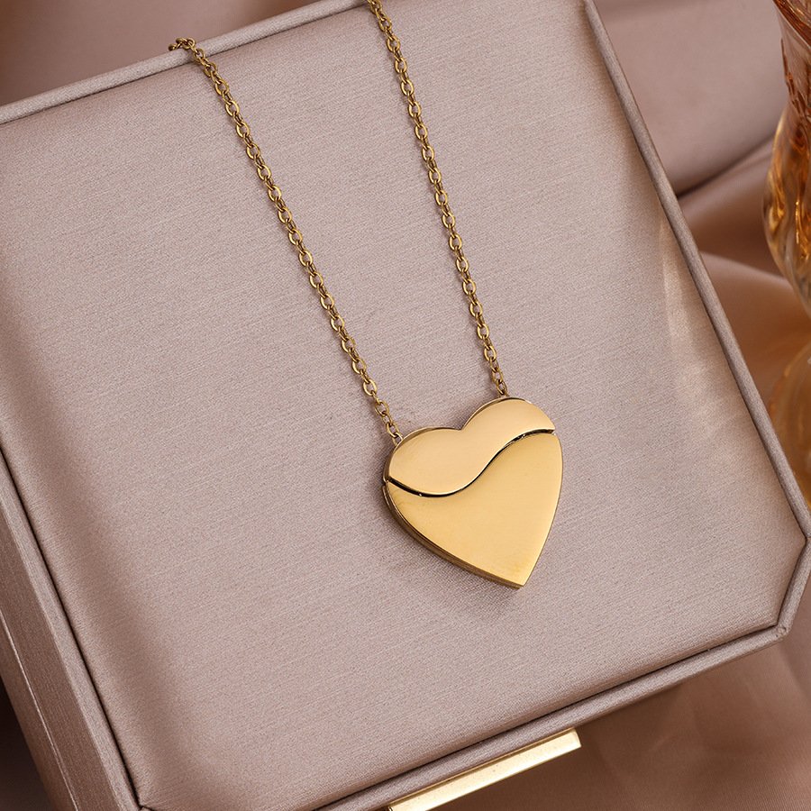 Stainless Steel Heart Jewelry Pendant Style S0750002 Wholesale product image