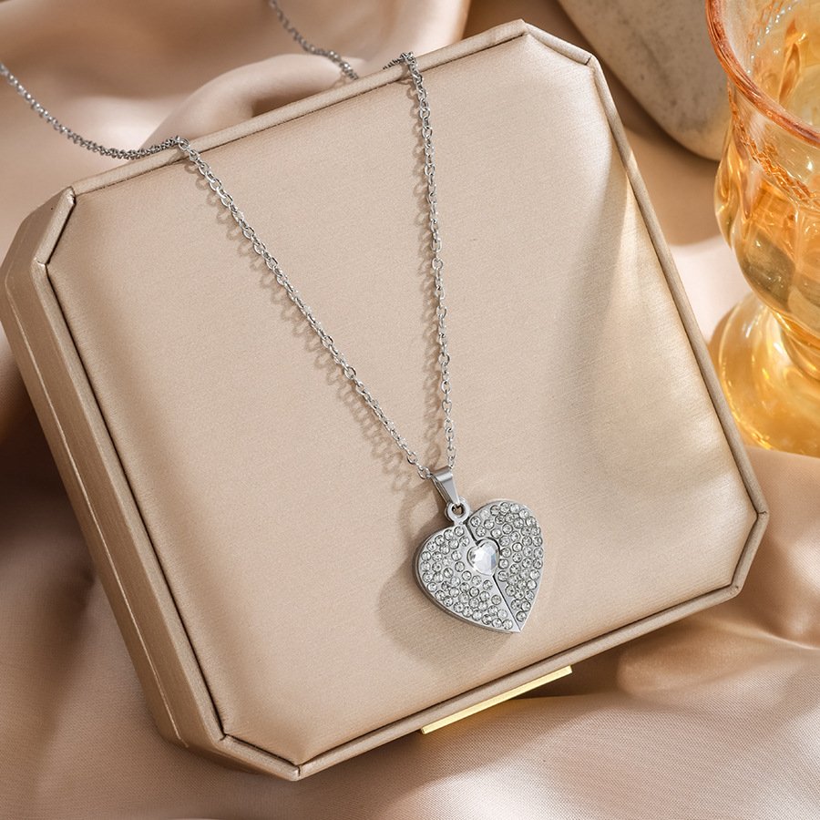 Stainless Steel Heart Jewelry Pendant Style S0750014 Wholesale product image
