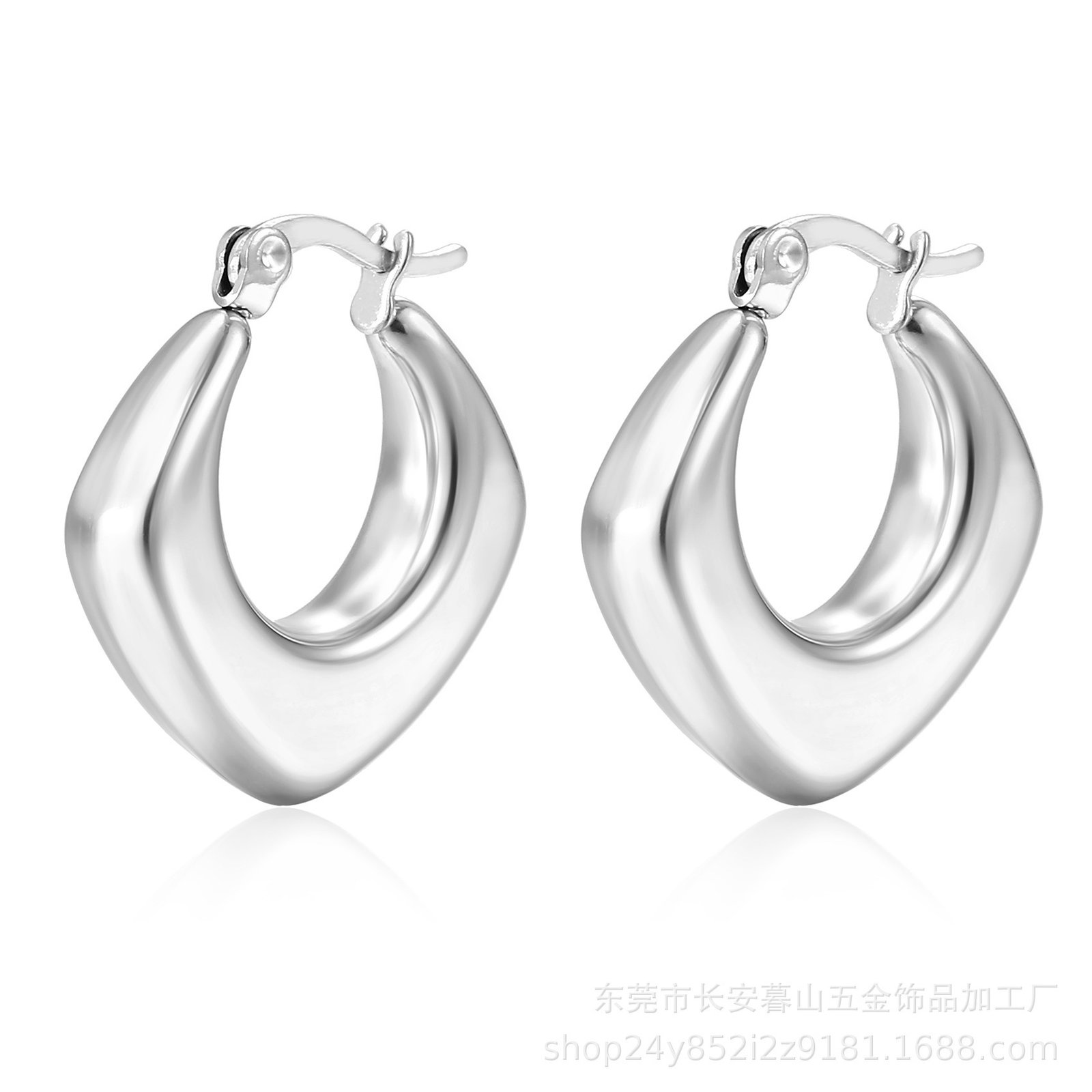 Stainless Steel Heart Bamboo Earrings Wholesale product image
