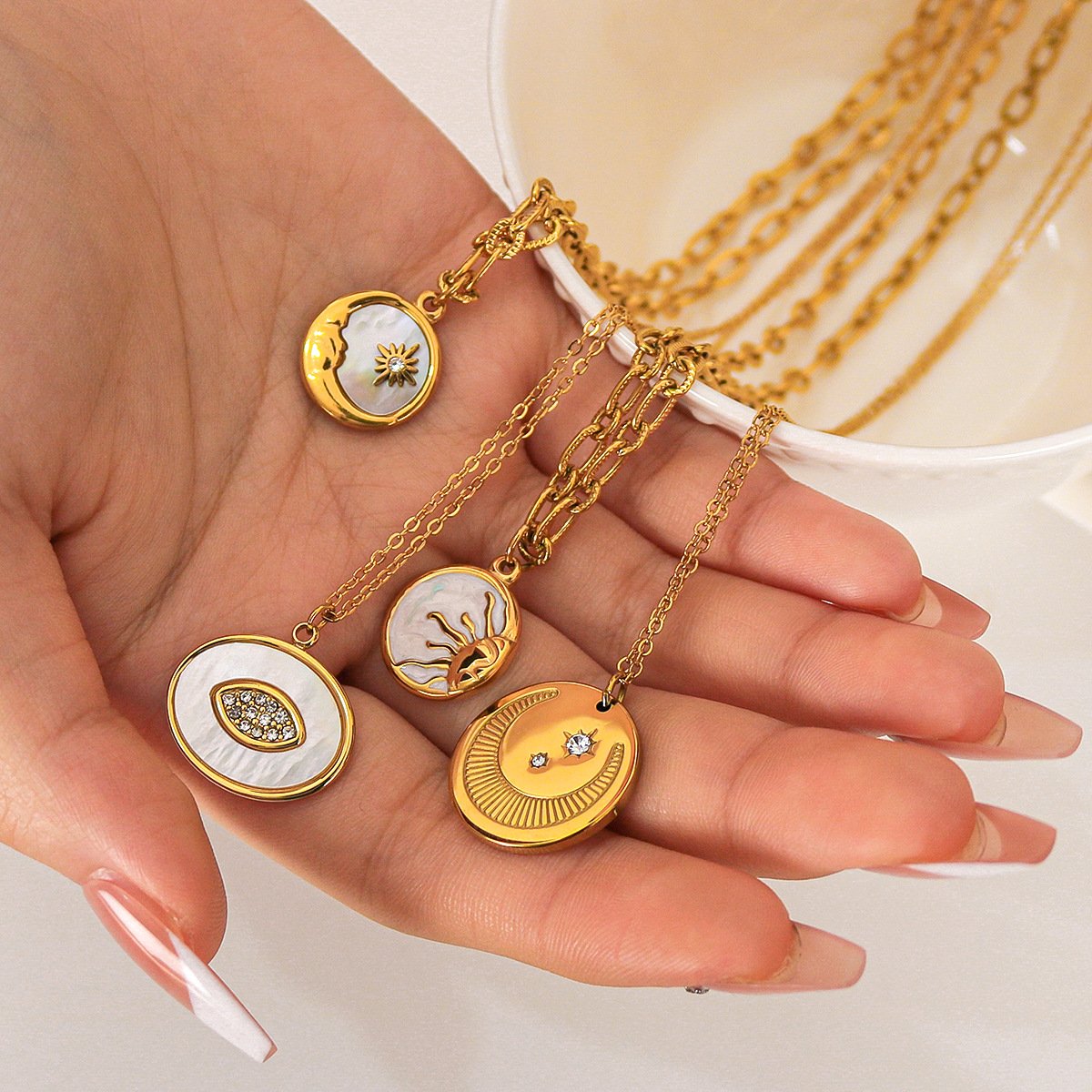 Stainless Steel White Shell Pendant Wholesale product image