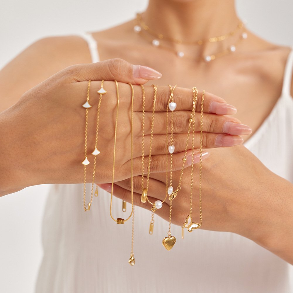 Stainless Steel Pearl Shell Heart Necklace Wholesale product image