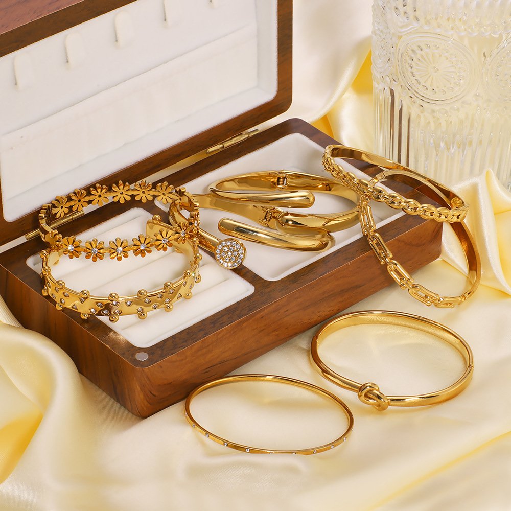 Stainless Steel CZ Geometric Open Bangle Style DM5030008 Wholesale product image