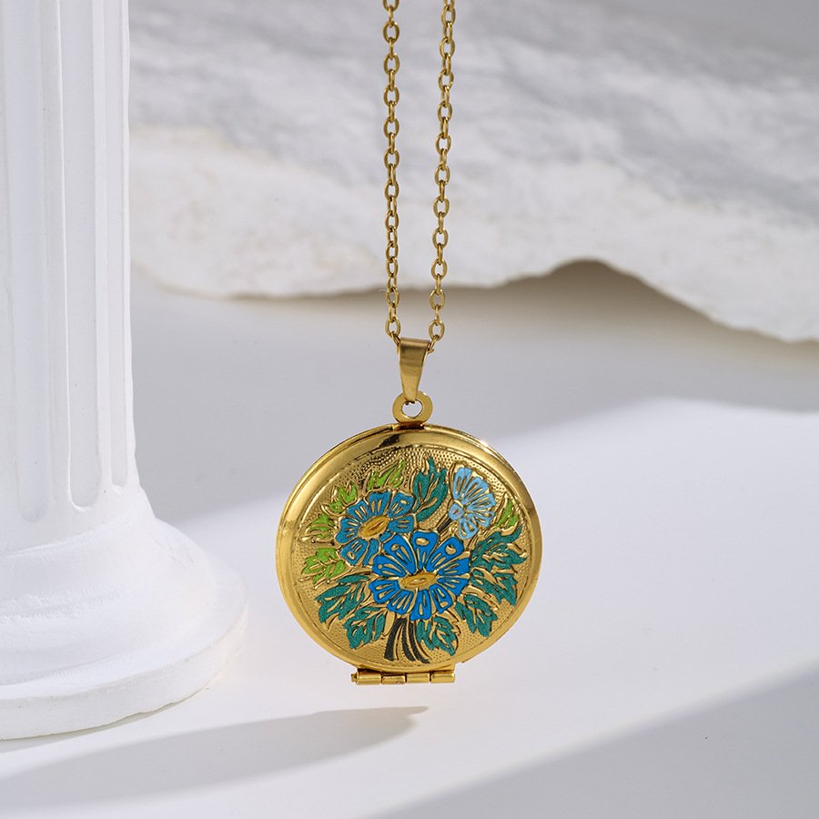 Stainless Steel Heart Flower Jewelry Pendant Wholesale product image